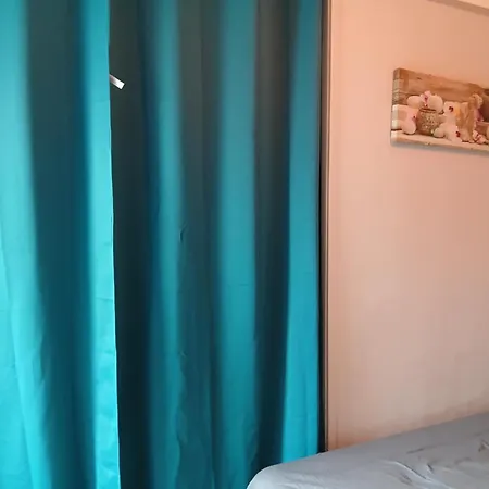 2 Pieces , 2 Lits De 2 Places Daire Taverny
